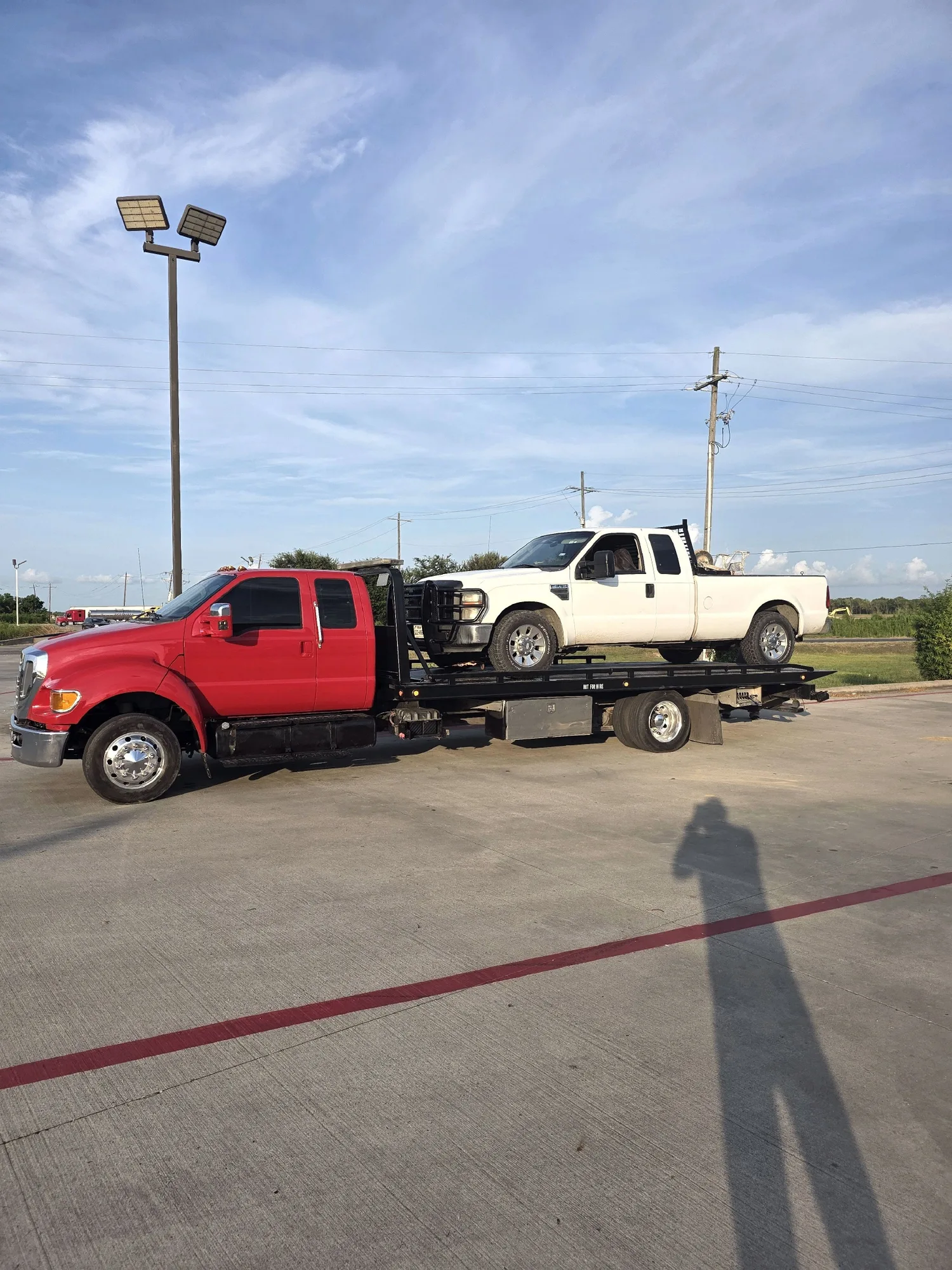 Flatbed vs. Wheel-Lift Towing: Which Does Your Vehicle Need?